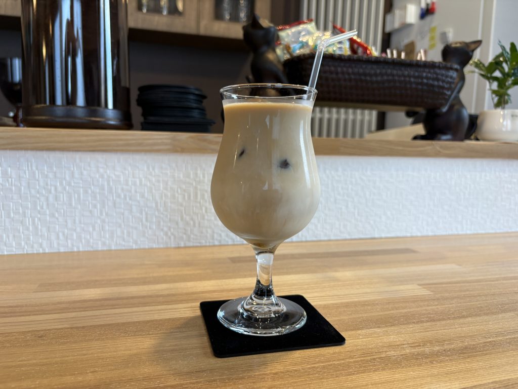 Cafe Bonds
